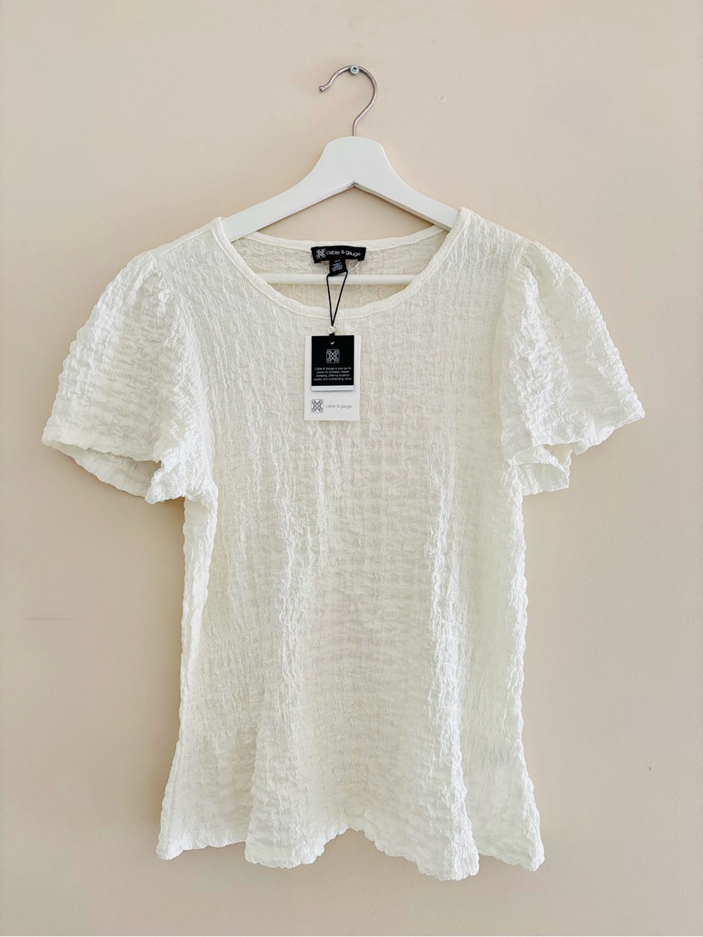 Cable & Gauge Short Sleeve Top Size Medium